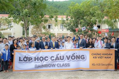 Chứng khoán KB khánh thành Lớp học cầu vồng tại Yên Thủy, Hòa Bình