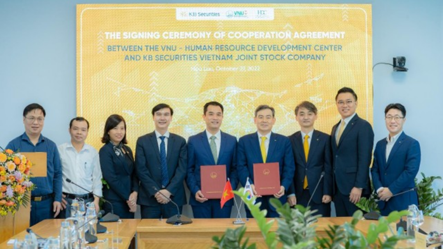 KBSV and Vietnam National University Hanoi signed cooperation agreement