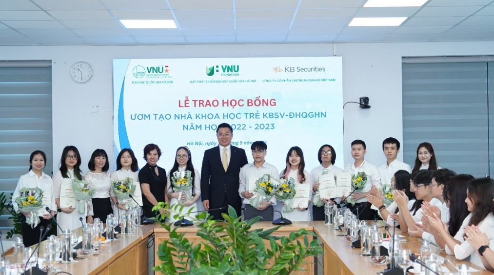 40 scholarships for Vietnam National University Hanoi’s students
