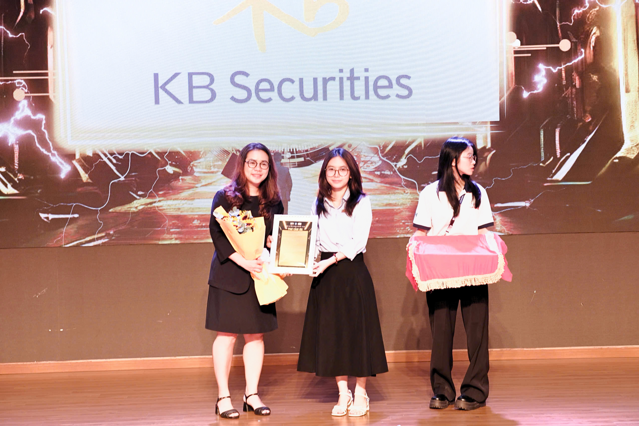 KBSV Accompanies SFIC – Cultivating the Young Generation of Vietnamese Investors